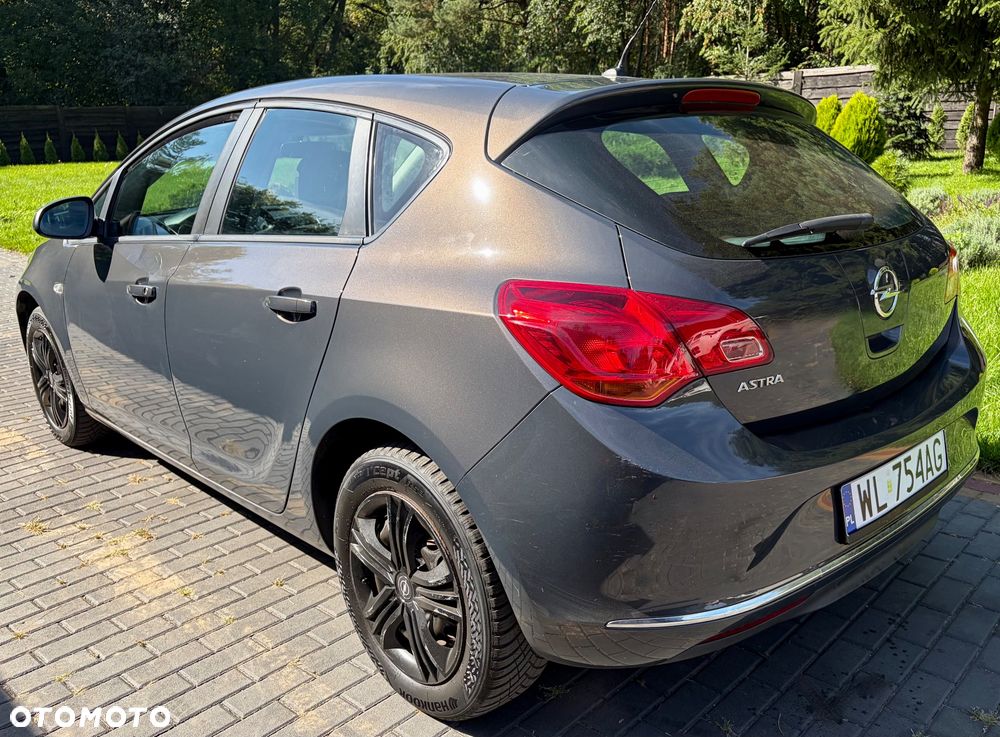 Opel Astra - 2