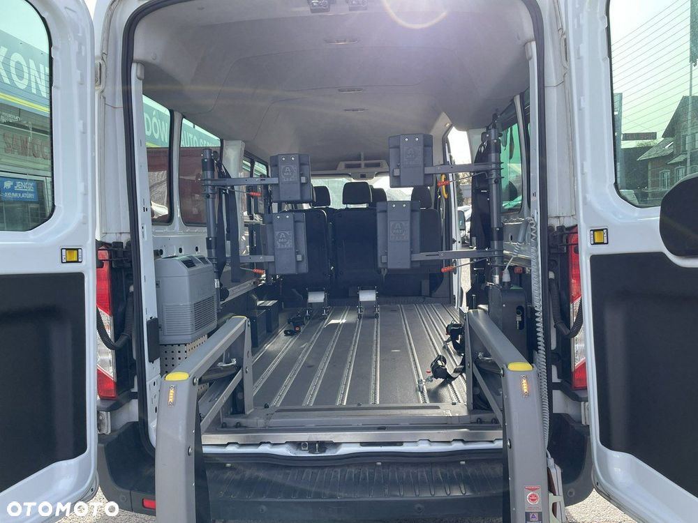 Ford Transit - 25