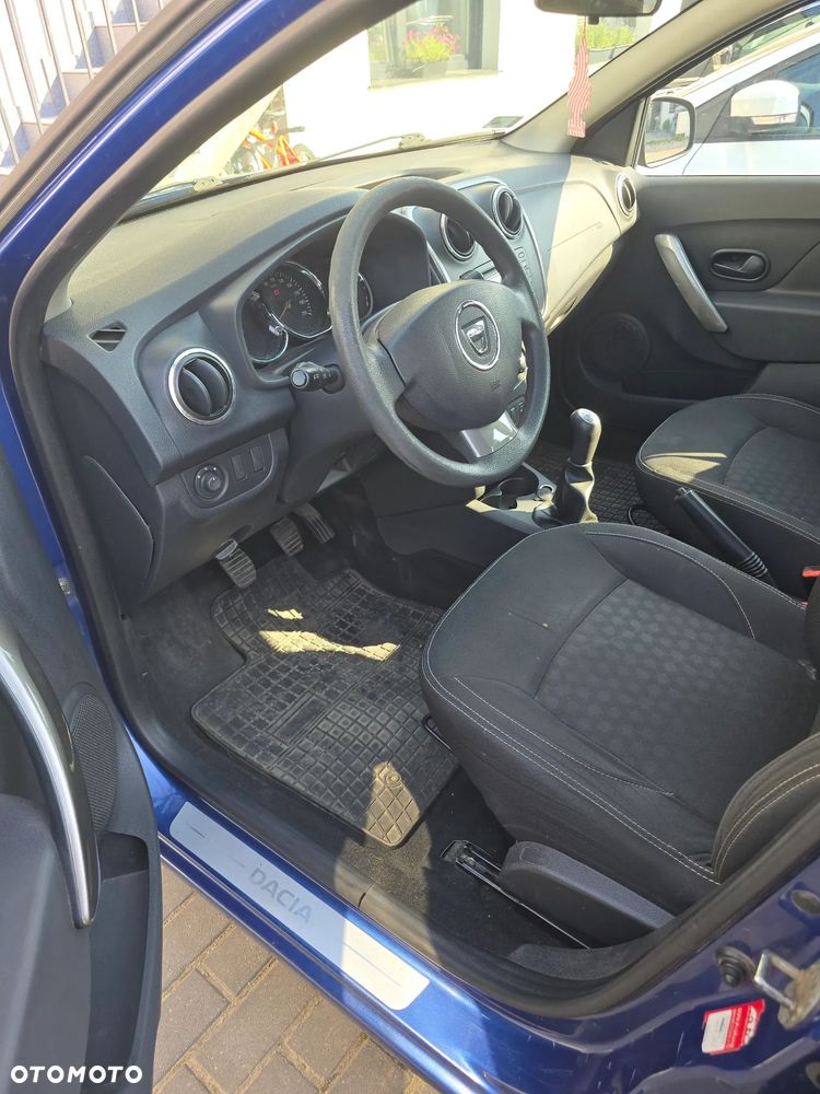 Dacia Logan 1.2 16V Laureate - 9