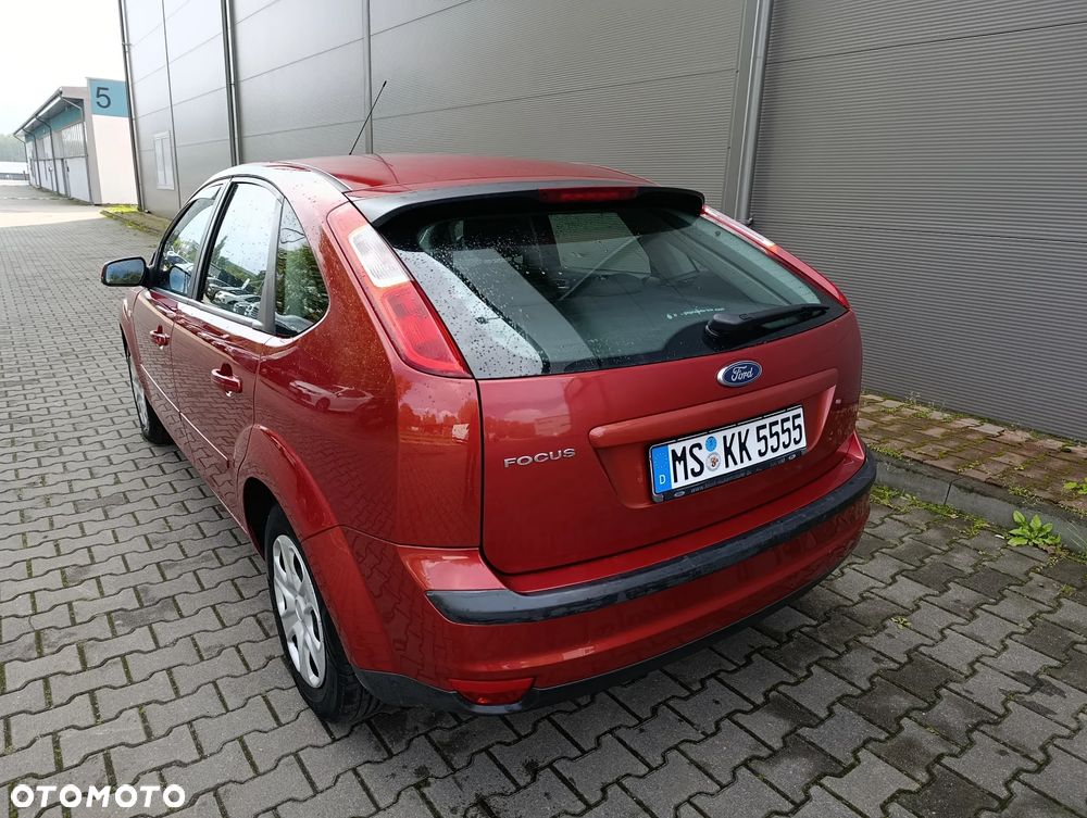 Ford Focus 1.6 16V Fun X - 12