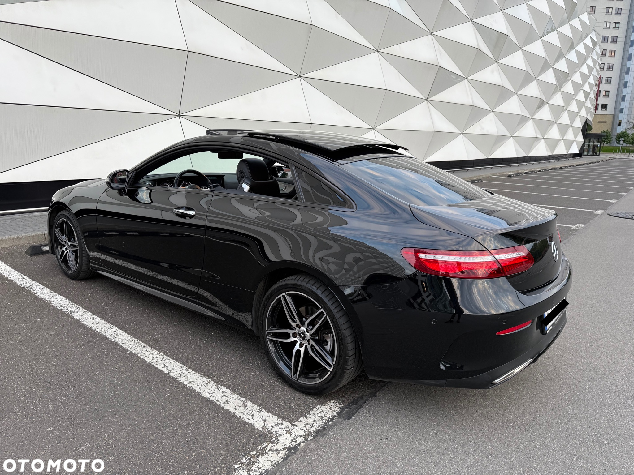 Mercedes-Benz Klasa E 200 Coupe 4-Matic 9G-TRONIC - 7