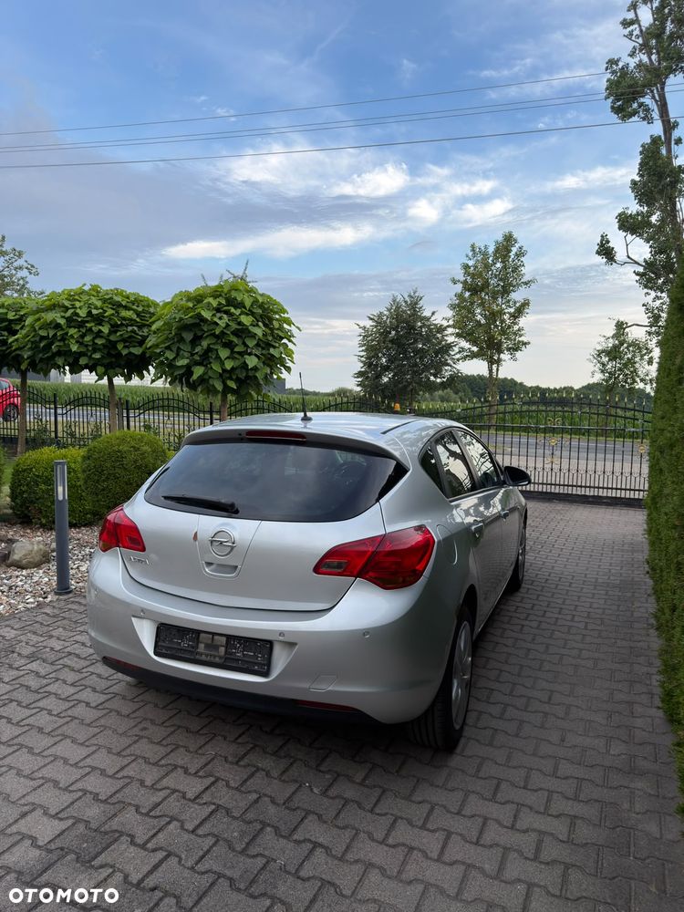 Opel Astra 1.6 - 4
