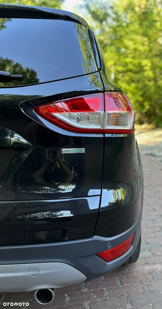 Ford Kuga 1.6 EcoBoost 2x4 Titanium - 28