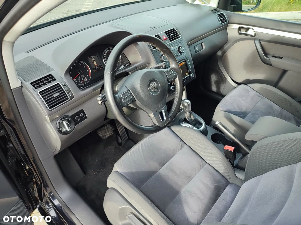 Volkswagen Touran 1.4 TSI DSG Highline - 11