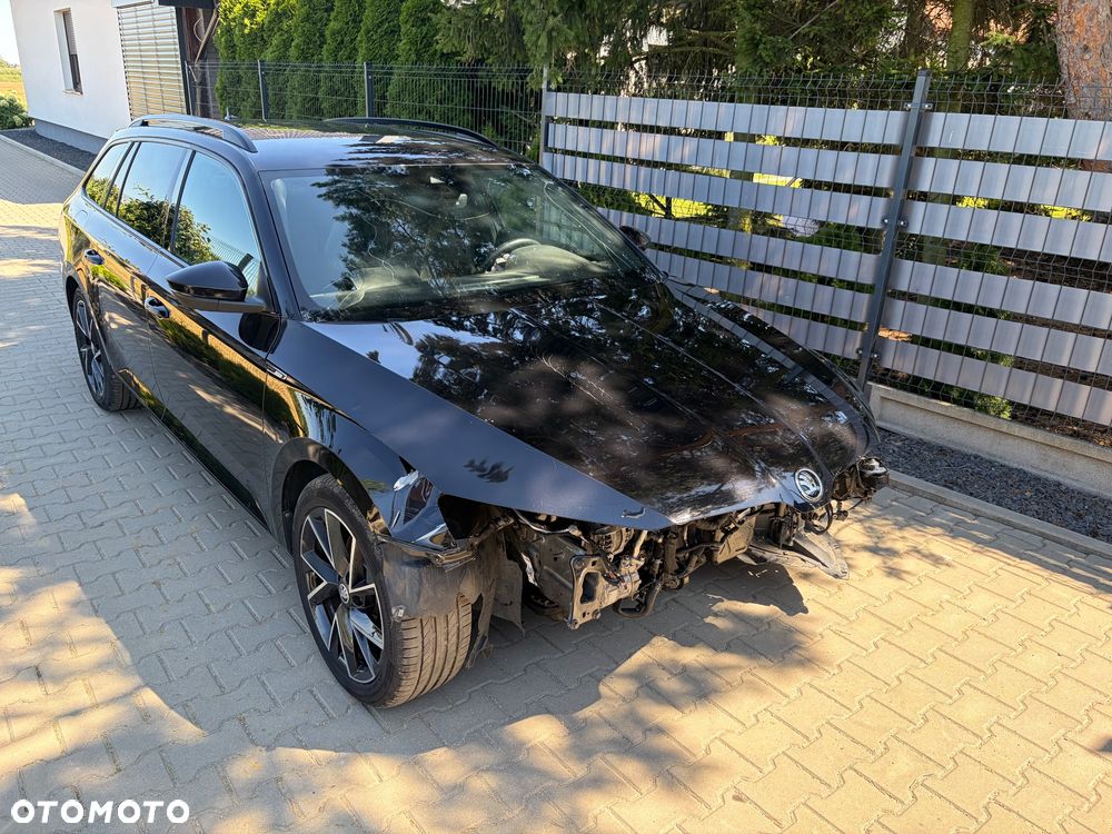 Skoda Superb 2.0 TDI DSG Sportline - 17