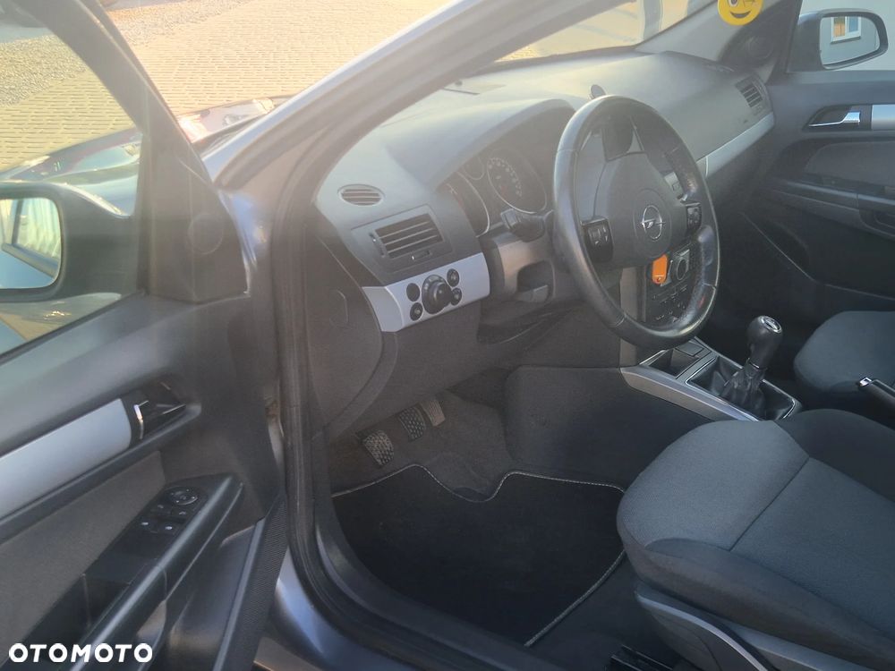 Opel Astra 1.6 Enjoy - 9