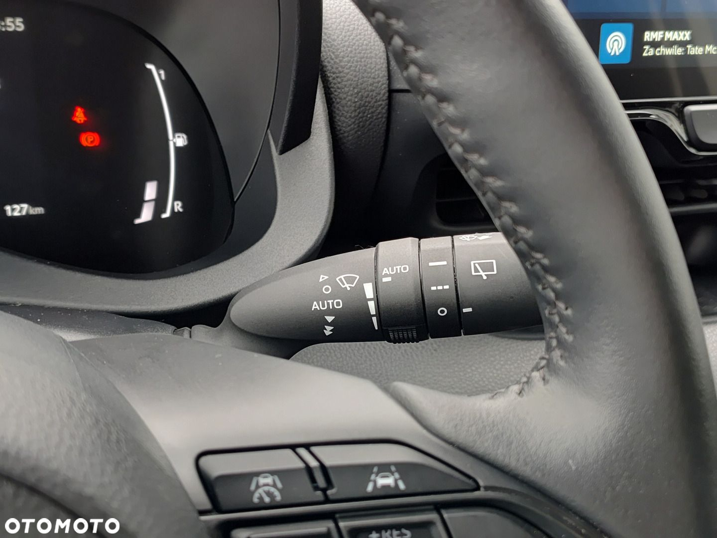 Toyota Yaris Hybrid 1.5 Style - 17