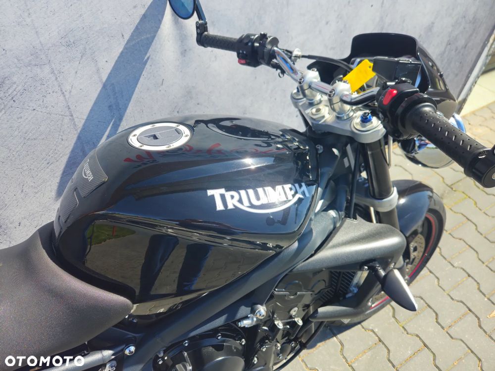 Triumph Street Triple - 19
