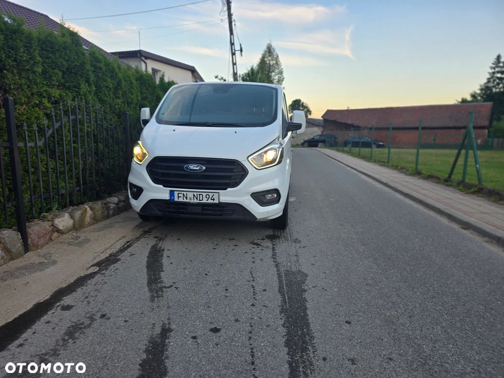 Ford Transit L2H2 VA Autm Limited - 40