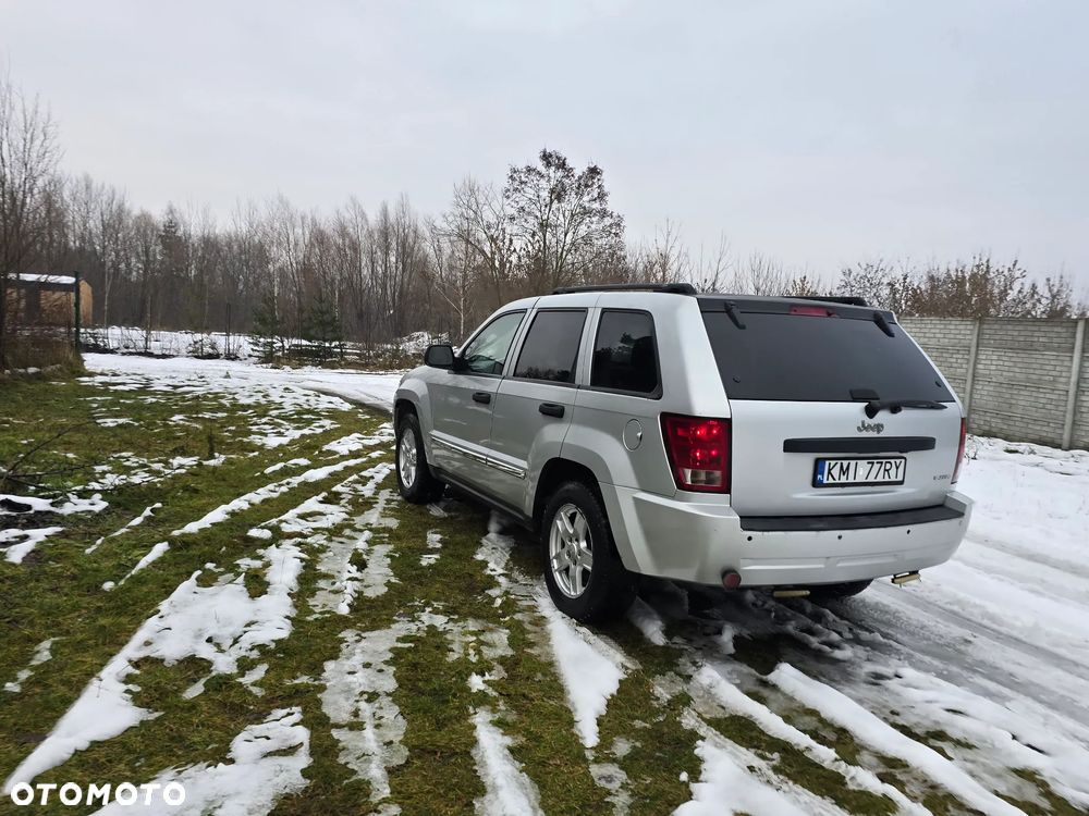 Jeep Grand Cherokee - 12