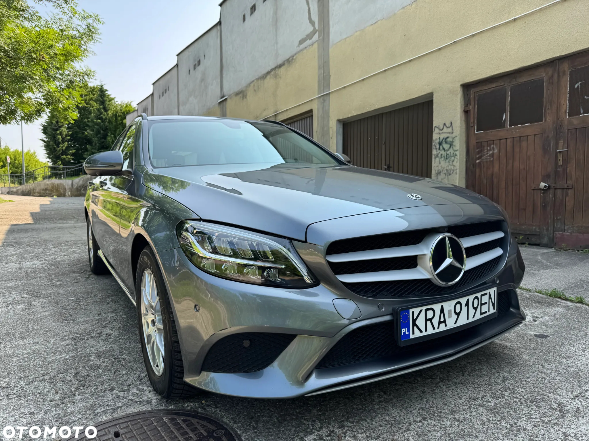 Mercedes-Benz Klasa C 180 d - 21