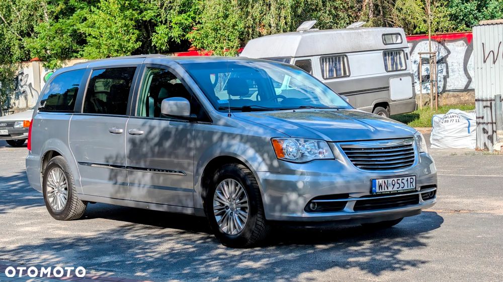 Chrysler Town & Country 3.6 Touring - 2