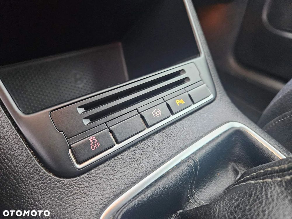 Volkswagen Golf Plus 2.0 TDI DPF Style - 29