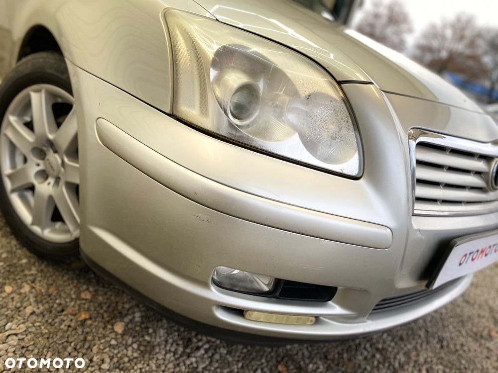 Toyota Avensis 2.0 D-4D Sol - 15