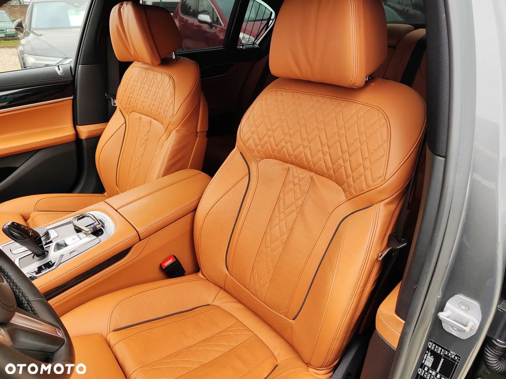 BMW Seria 7 740d xDrive sport - 27