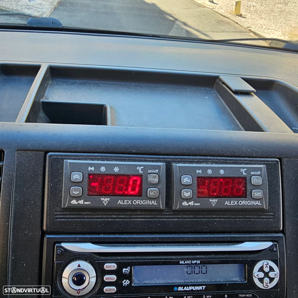 VW Transporter frio garagem - 18