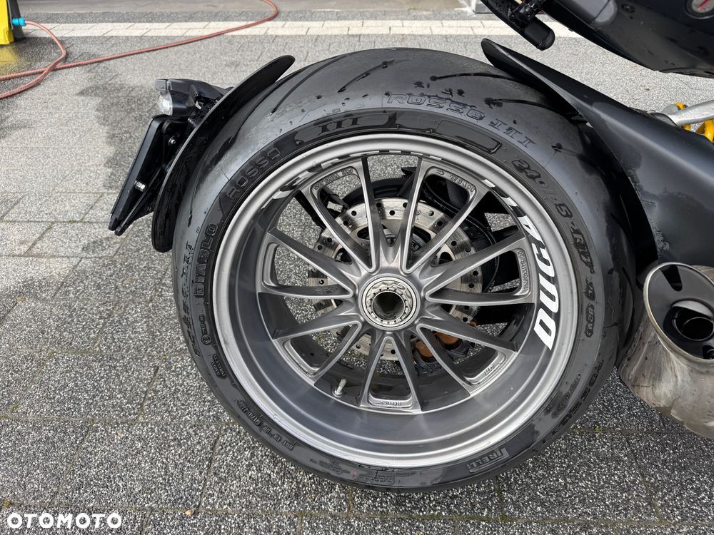 Ducati Diavel - 13
