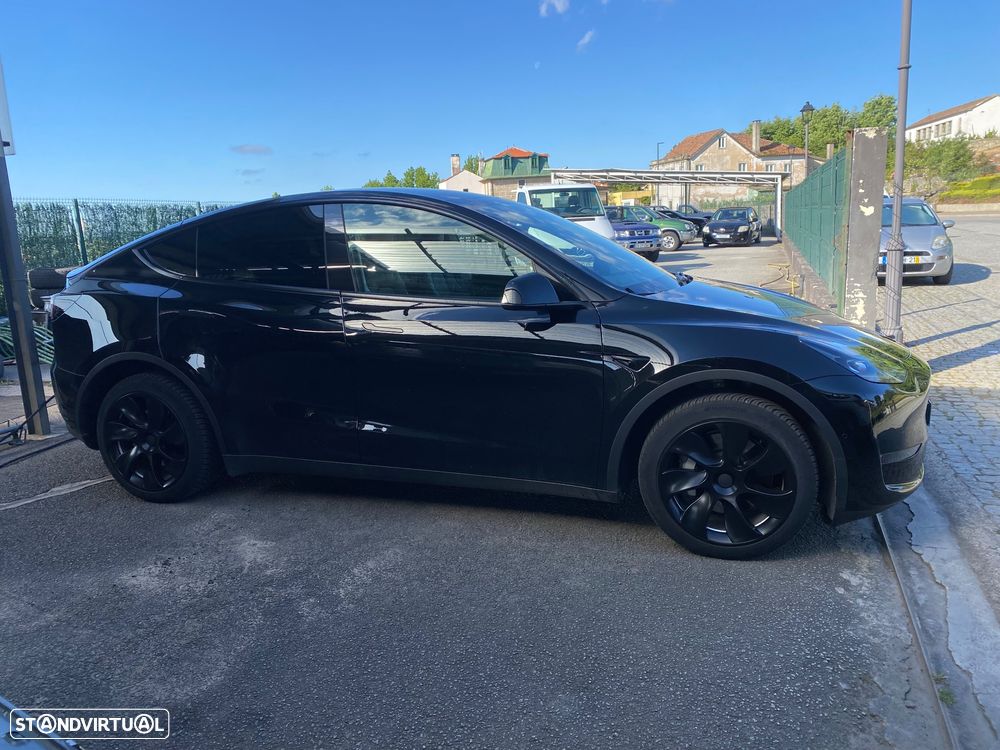 Tesla Model Y Long Range Dual Motor AWD - 5