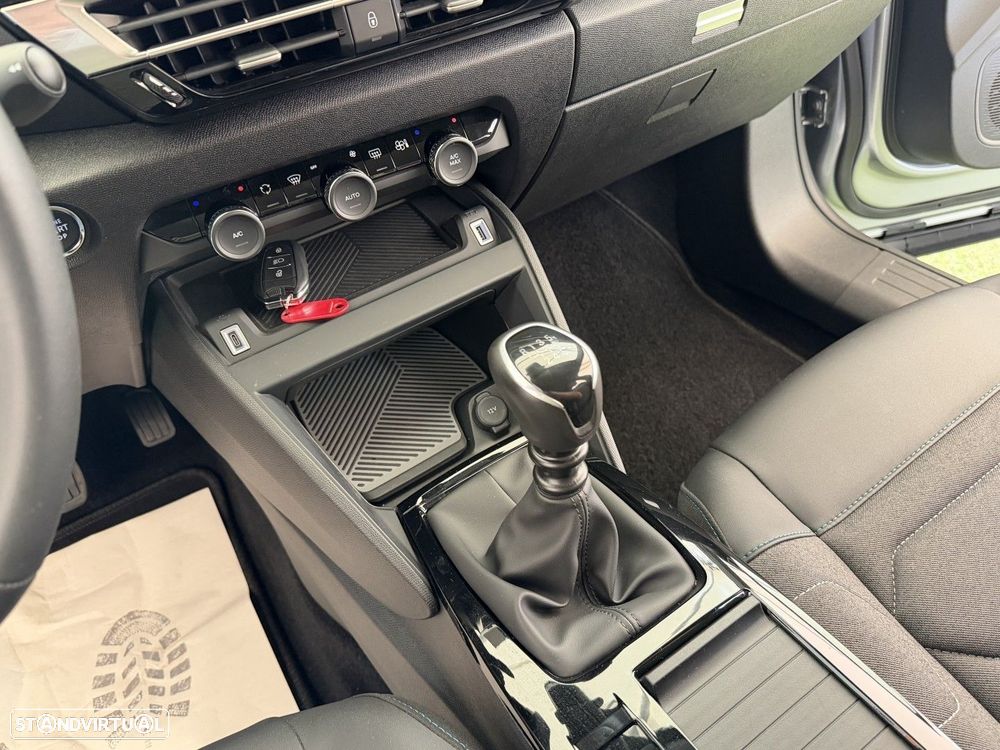 Citroën C4 1.2 PureTech Shine - 17