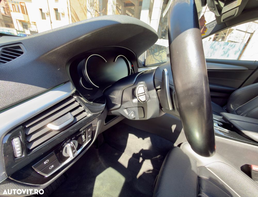 BMW Seria 5 520d xDrive Aut. Sport Line - 13