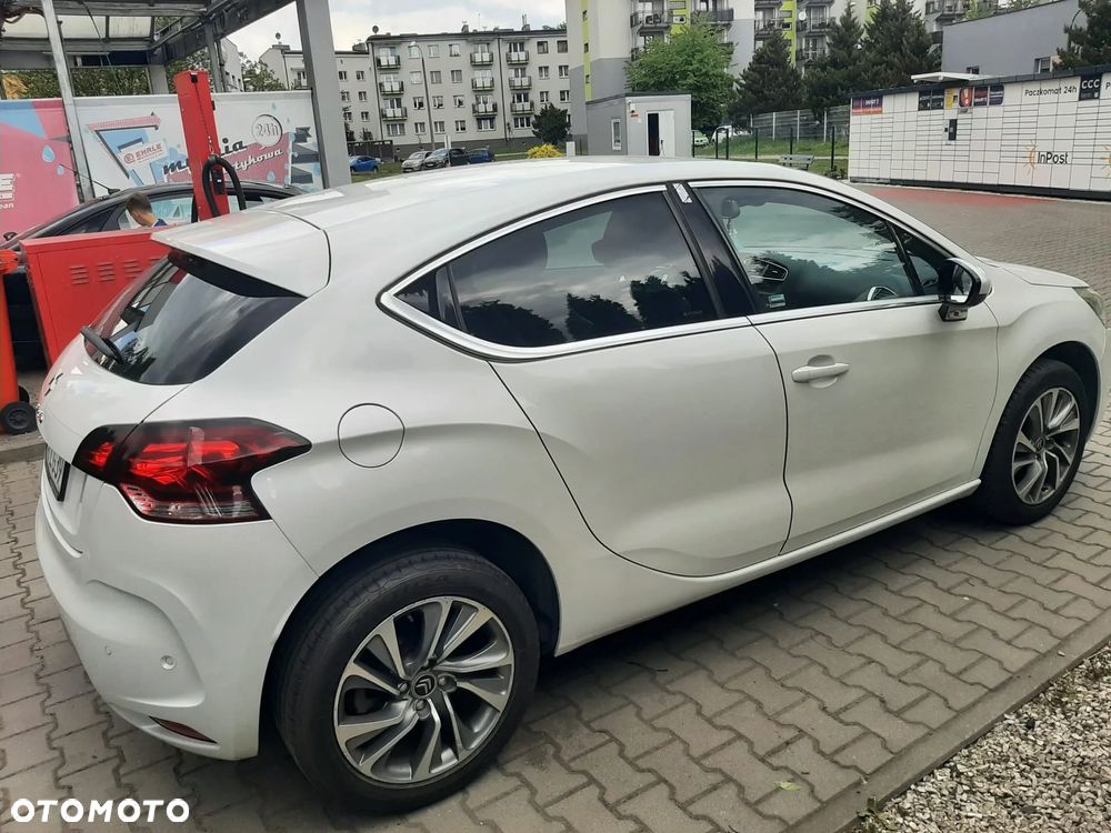 Citroën DS4 e-HDi 110 SoChic - 2