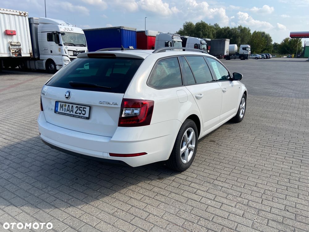 Skoda Octavia 1.6 TDI DSG Soleil - 9