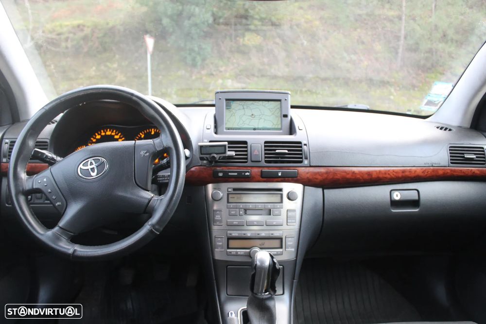 Toyota Avensis SD 2.0 D-4D - 7