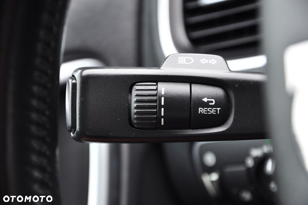 Volvo V60 D3 Geartronic Summum - 39