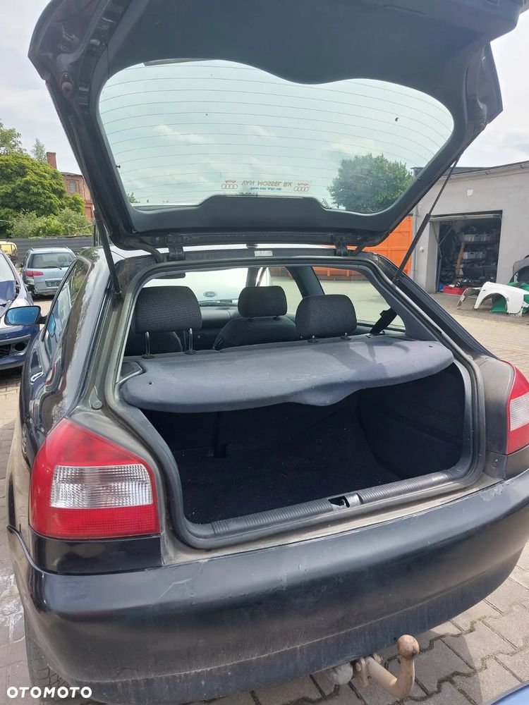 AUDI A3 8L  na części 3D 2001 1,6 i drzwi szyba silnik maska lusterko - 12