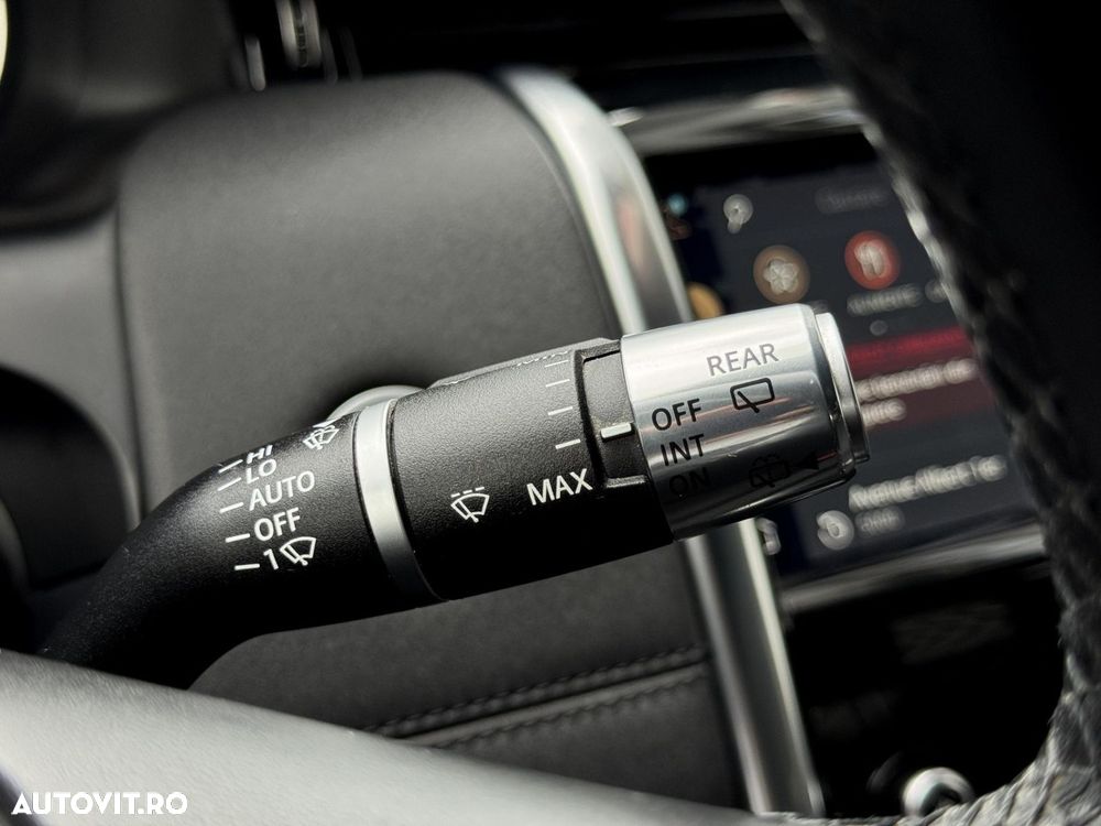 Land Rover Discovery Sport - 16