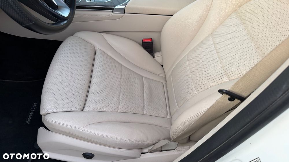 Mercedes-Benz GLC 300 4-Matic - 16