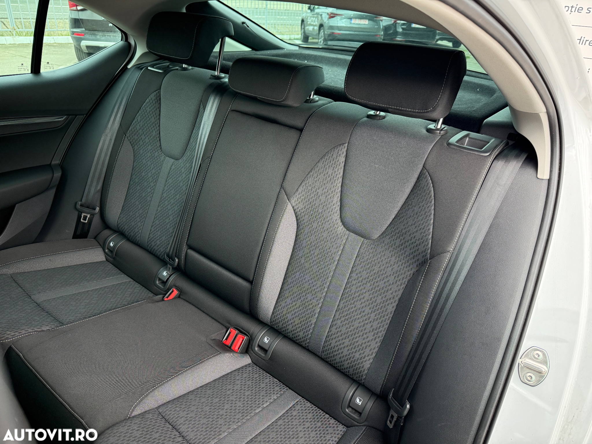Skoda Octavia 2.0 TDI DSG 4X4 Style - 11
