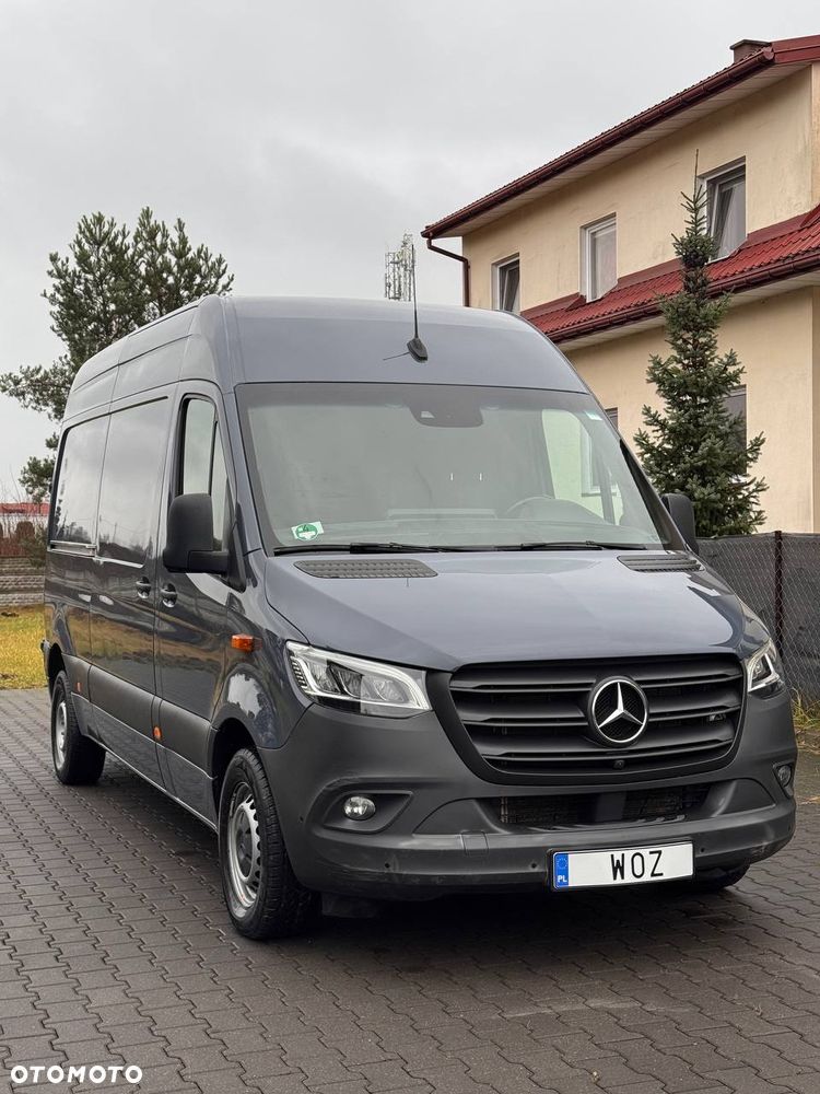 Mercedes-Benz Sprinter - 2