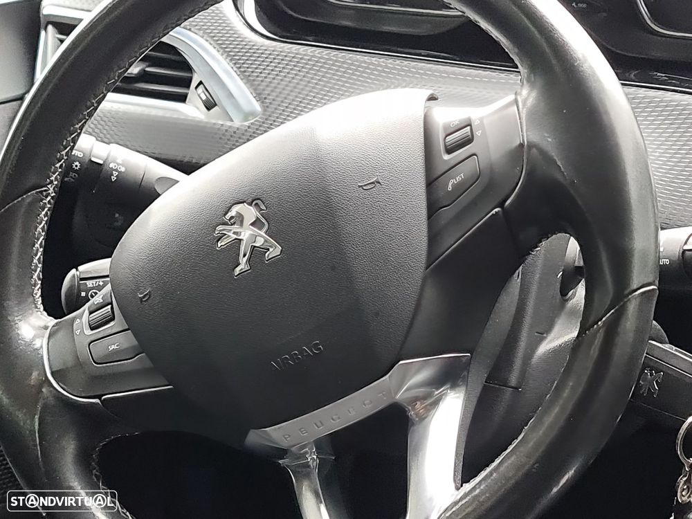Peugeot 2008 1.6 BlueHDi Allure - 18