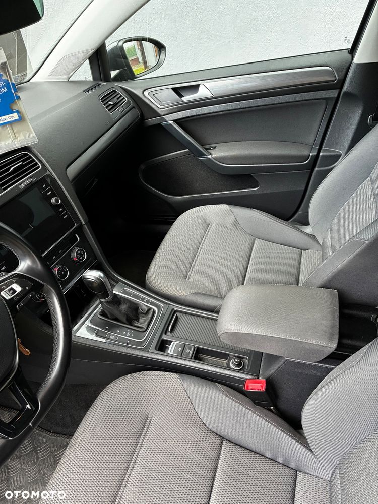 Volkswagen Golf 1.4 TSI BMT Comfortline DSG - 9