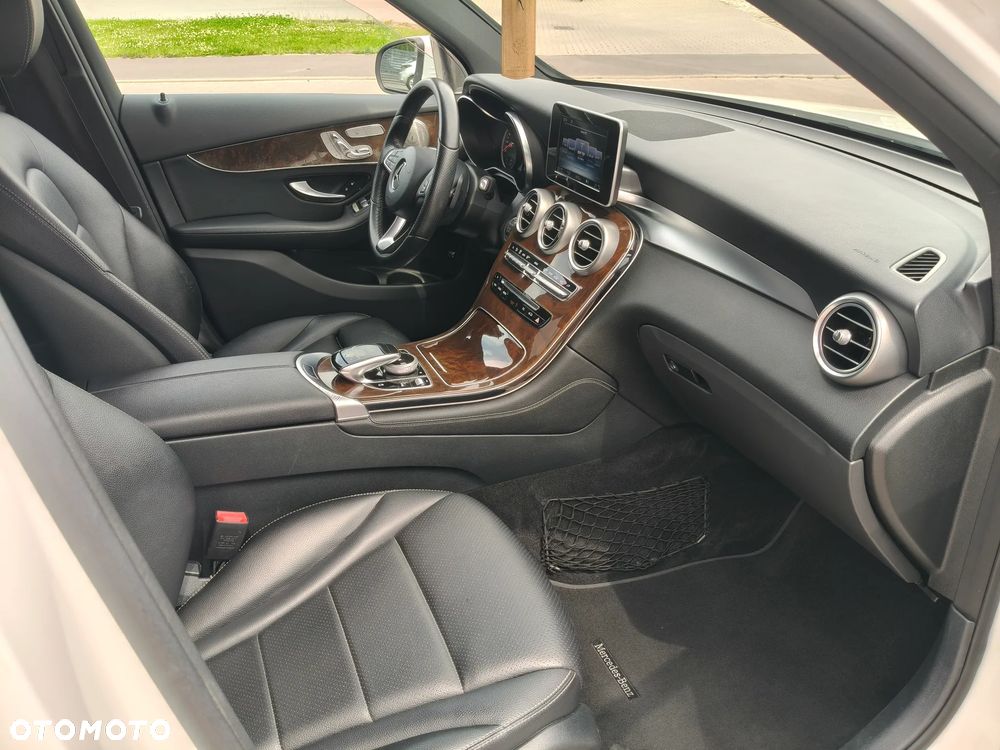 Mercedes-Benz GLC - 13