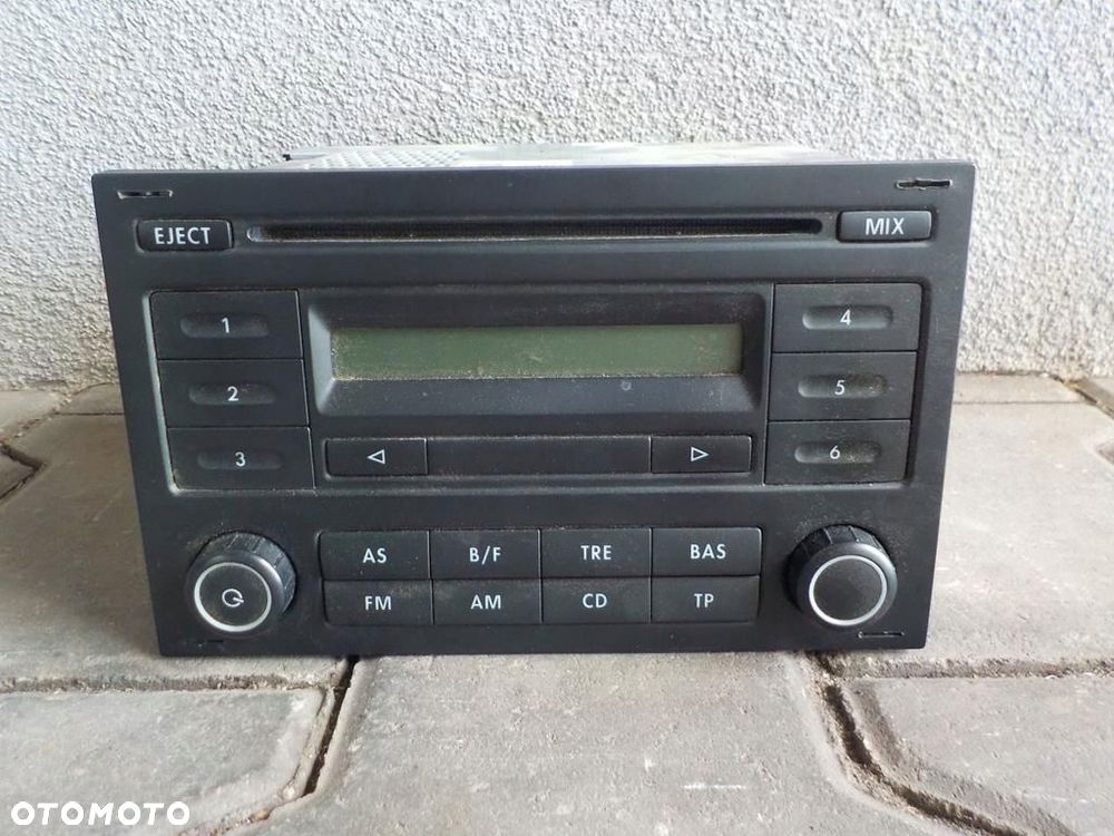 VW T5 LIFT ORYGINALNE RADIO CD - 1