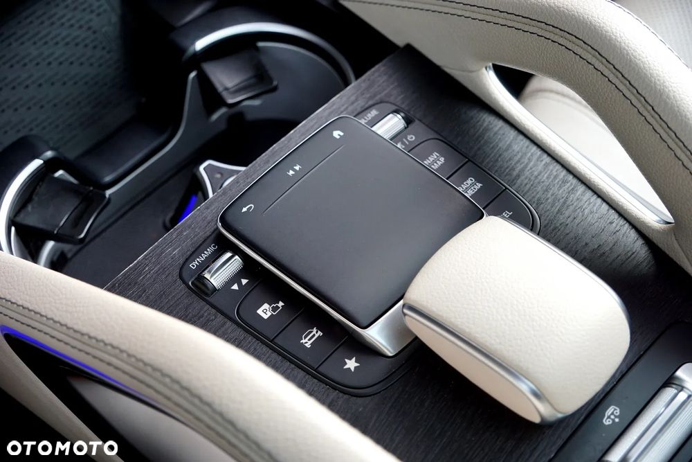 Mercedes-Benz GLS - 39