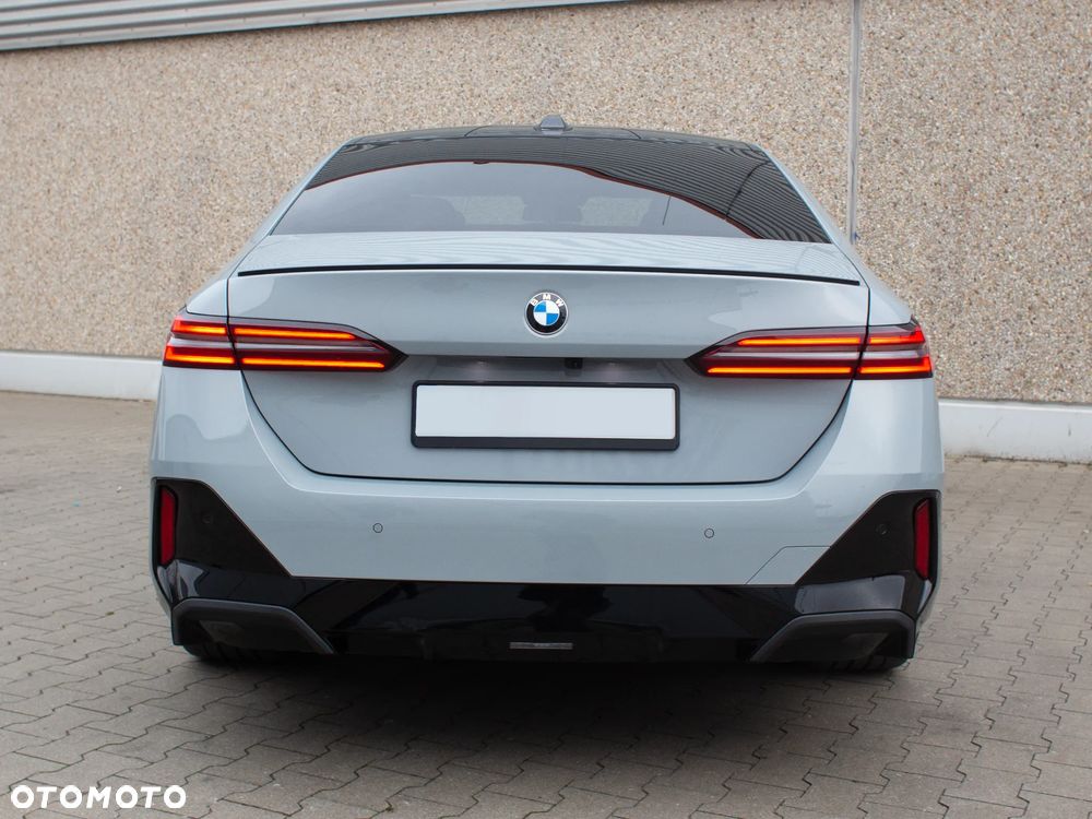 BMW Seria 5 520d xDrive mHEV M Sport - 5