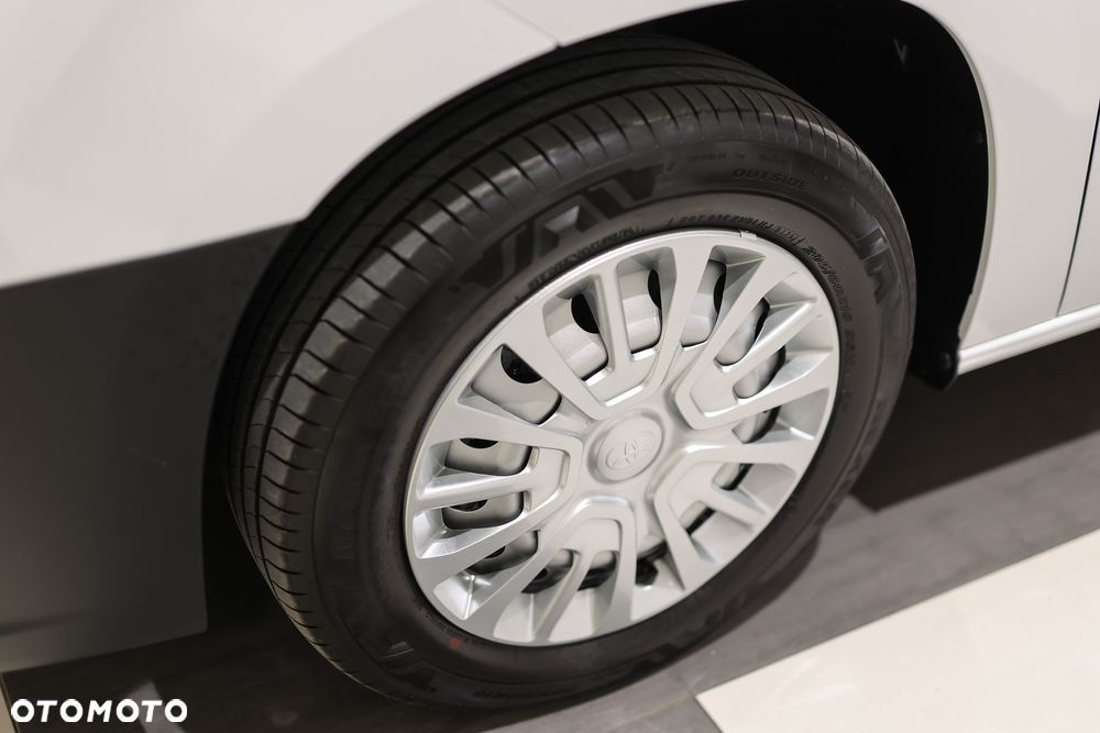 Toyota Proace City - 10