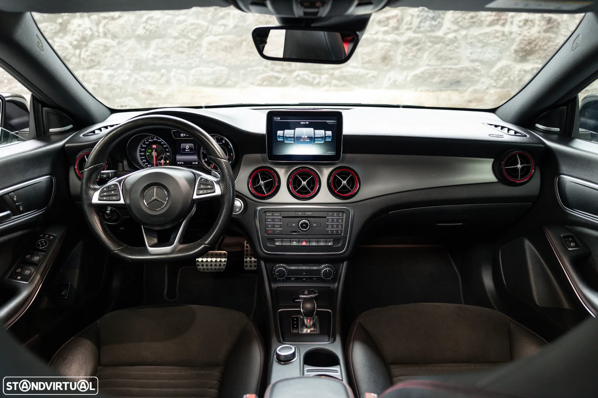 Mercedes-Benz CLA 45 AMG - 8