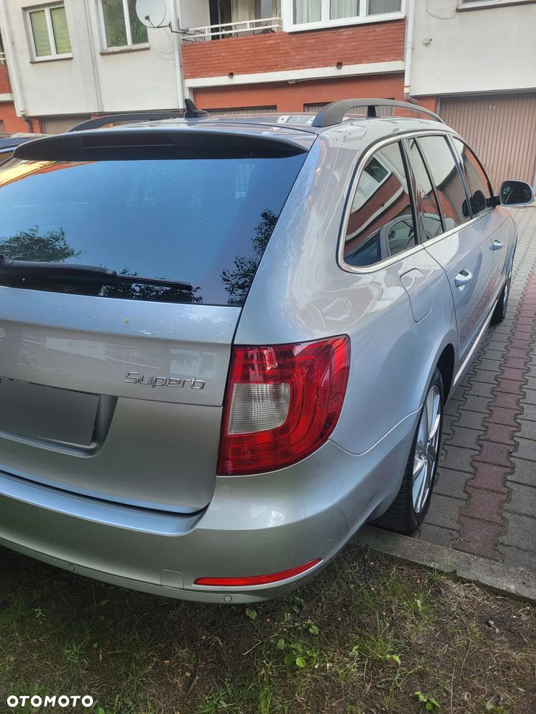 Skoda Superb 2.0 TDI DSG Exclusive - 20