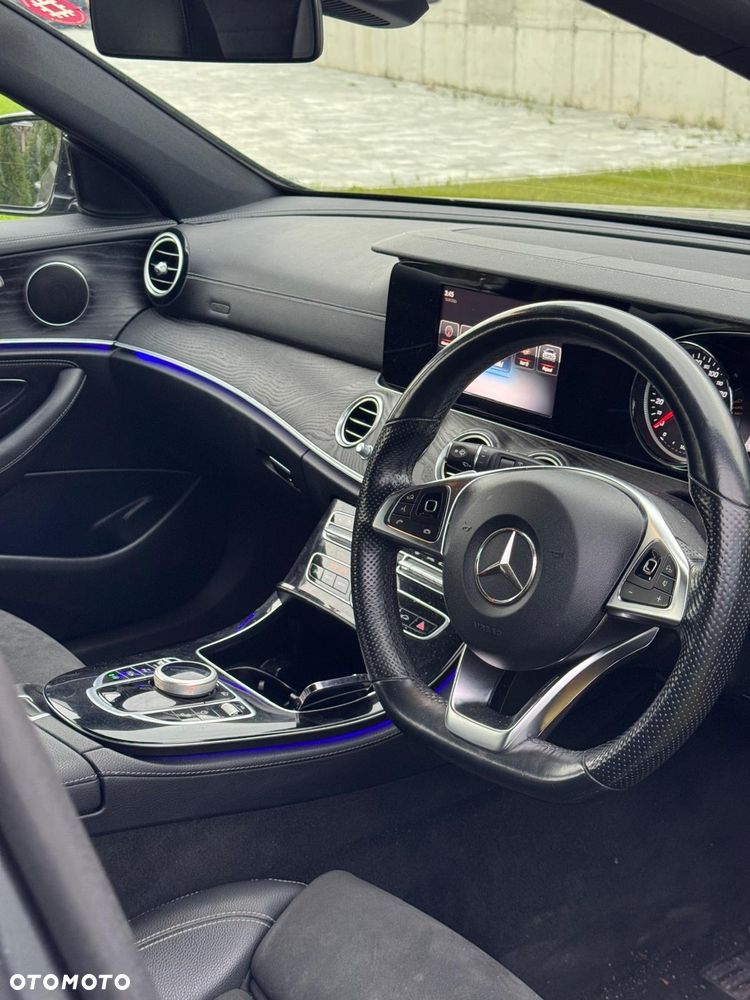 Mercedes-Benz Klasa E - 9