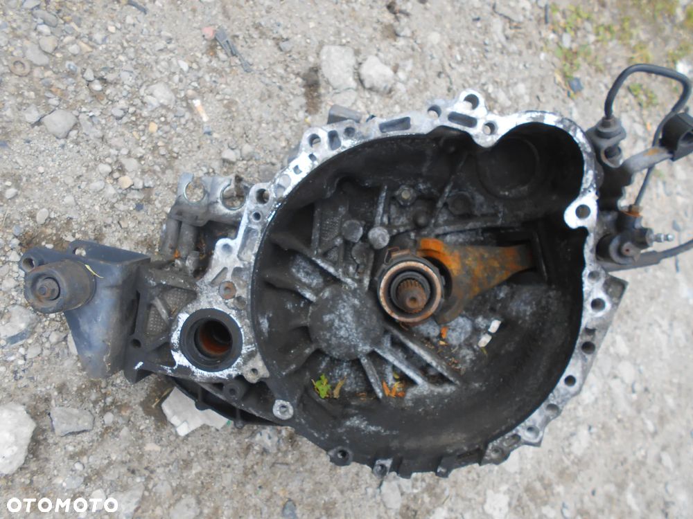 SKRZYNIA BIEGOW TOYOTA VERSO II 2.0 D4D 116 KM KOD SILNIKA 1CD - 2