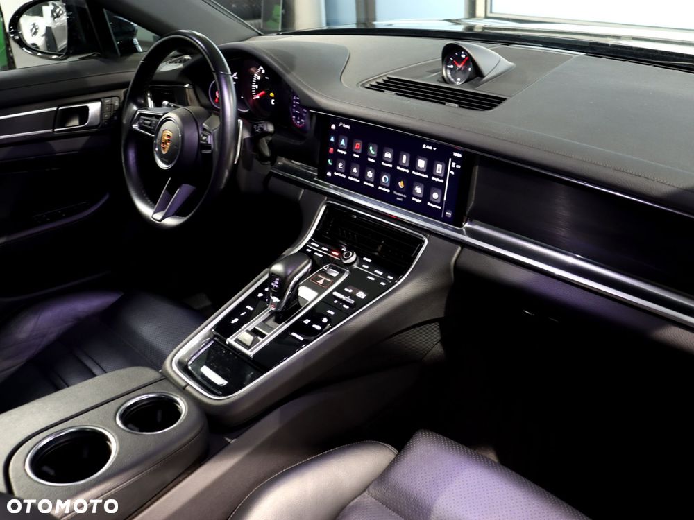Porsche Panamera 4 Platinum Edition - 19