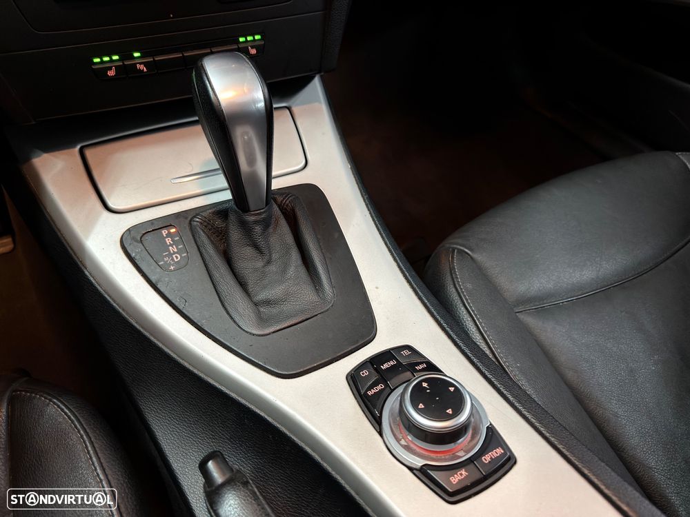 BMW 320 d Navi. Sport Auto - 17