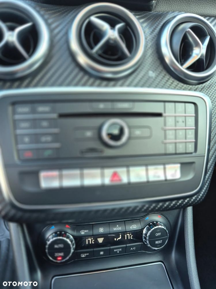 Mercedes-Benz Klasa A 250 AMG Line - 24