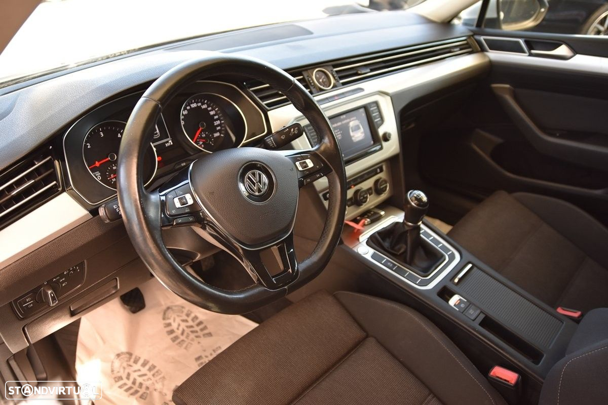 VW Passat 1.6 TDI Confortline - 20