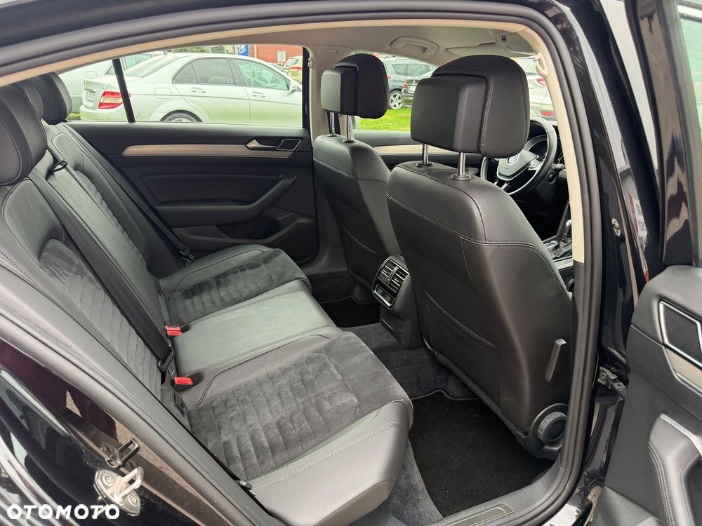 Volkswagen Passat 2.0 TSI BMT Highline DSG - 31