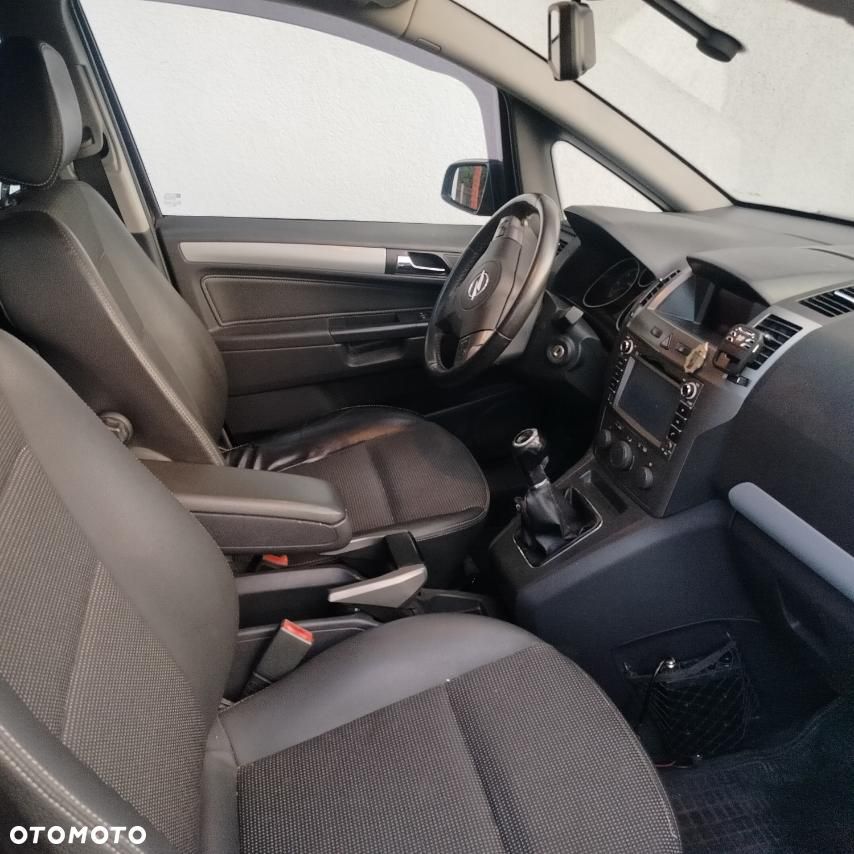 Opel Zafira 1.9 CDTI Essentia - 8